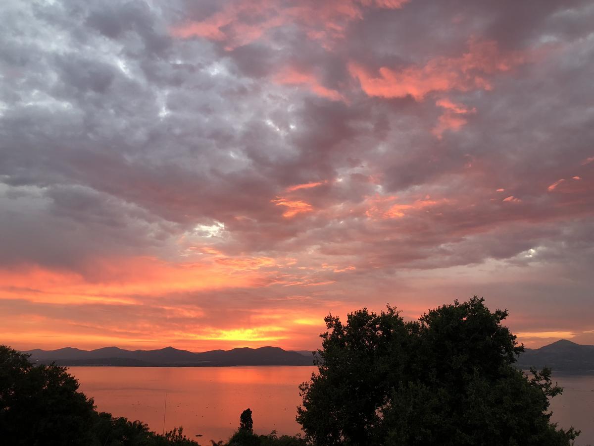 Kosmos Lodge Hartbeespoort Eksteriør bilde